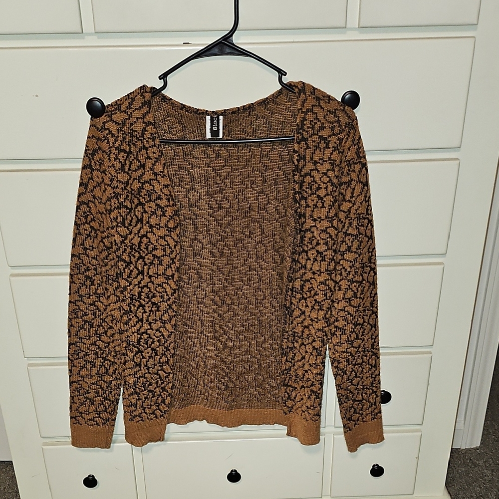 Brown Patterned Cardigan 💓4/$25
